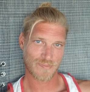 Meet your Posher, Cameron